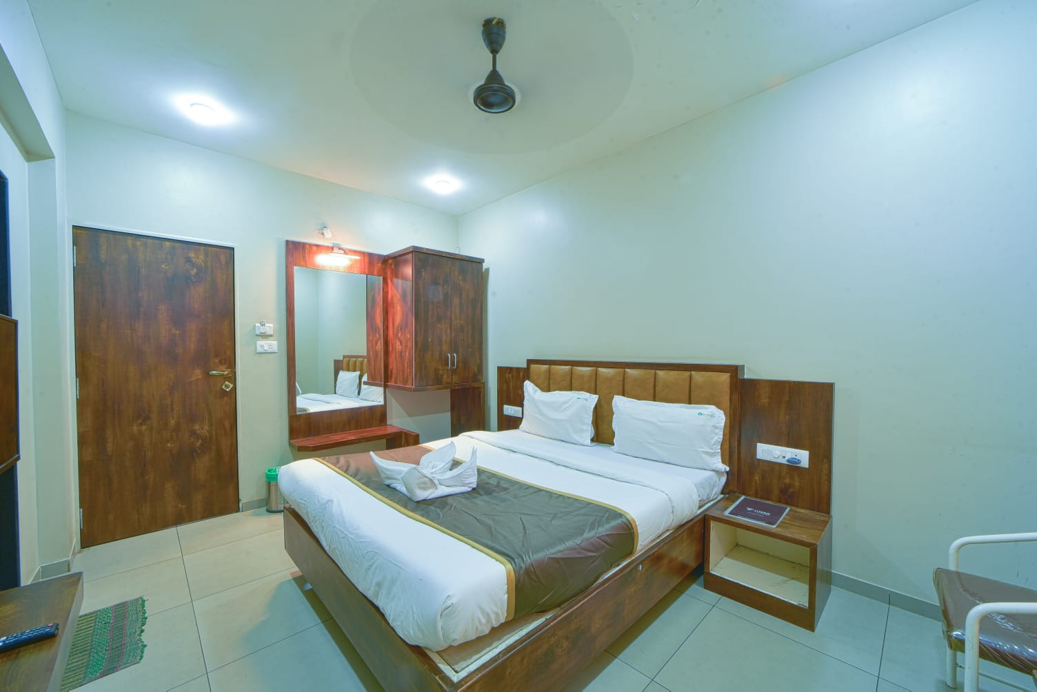Deluxe AC Room 1