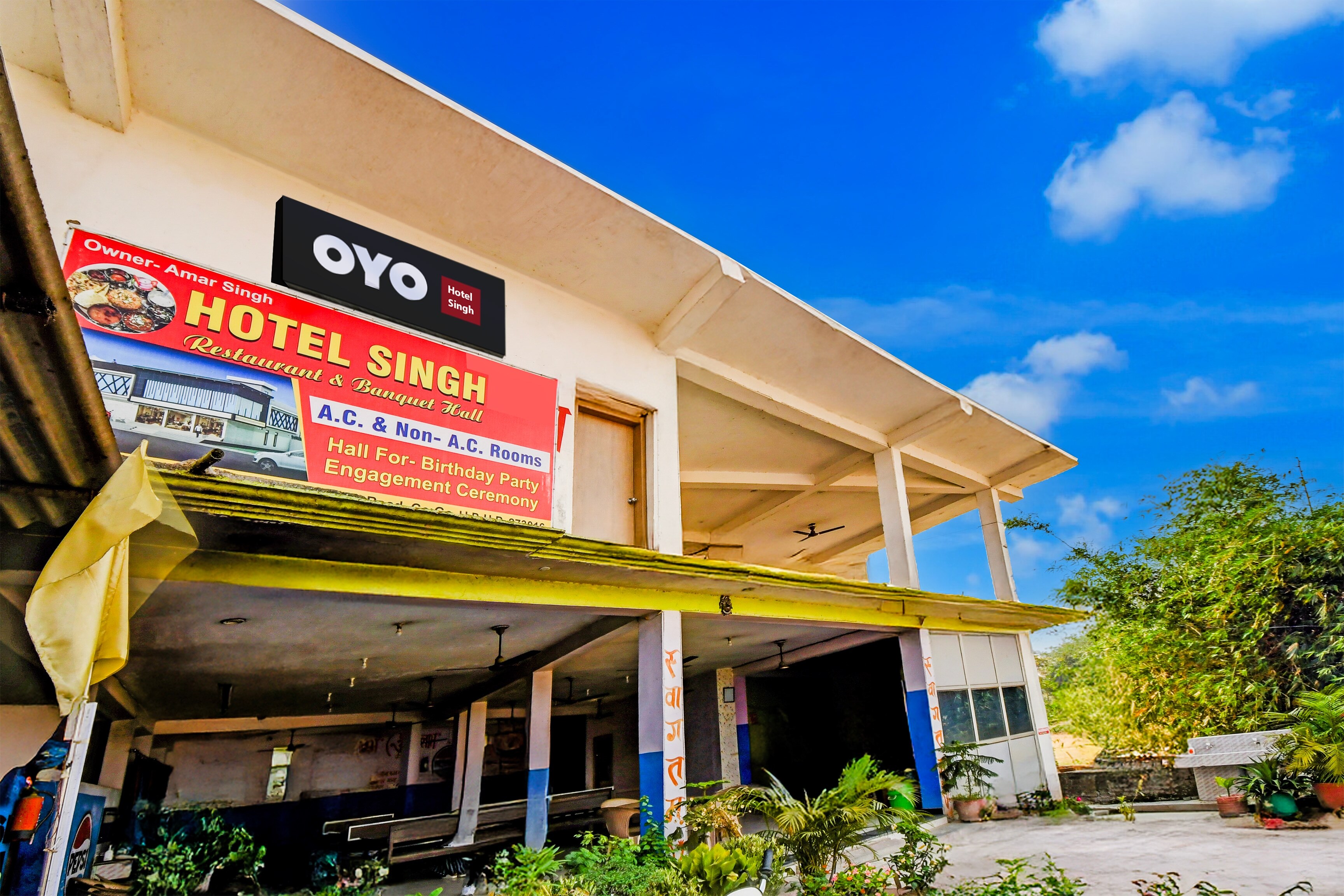 Hotel O Singh & Banquet Hall - Tap to explore photos