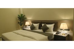 Hotel Love Lane, Karnal