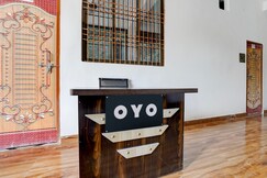 SPOT ON Hotel Vistara In, Machhlishahr