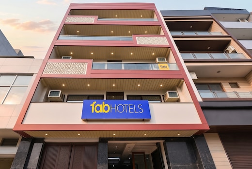 FabHotel Snereya
