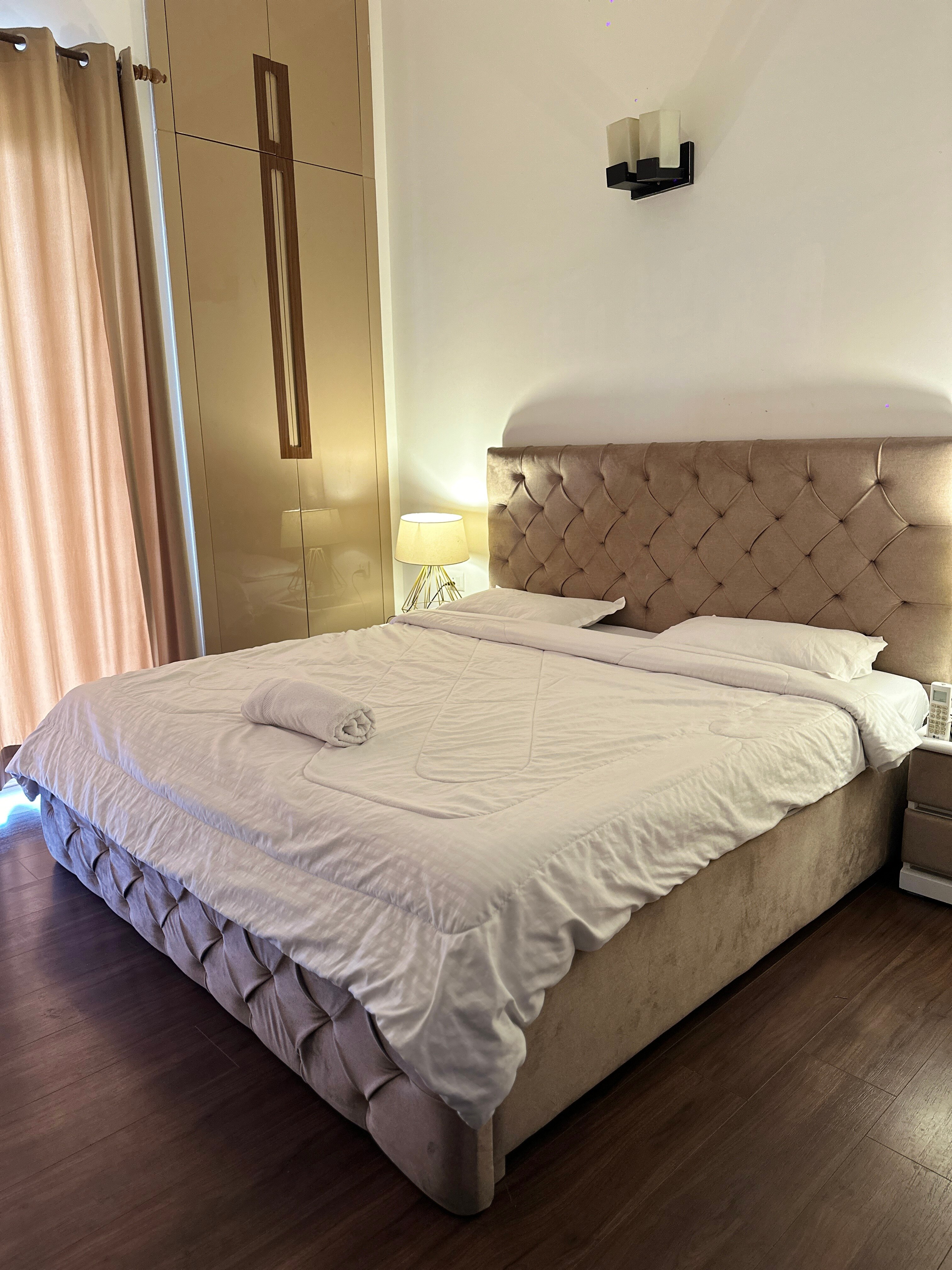 Mi Casa Luxury Apartments BNB - Tap to explore photos