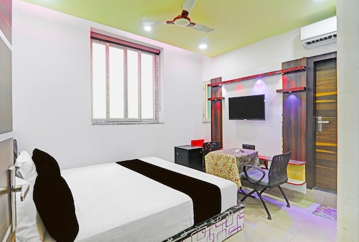 Collection O Sheesh Mahal Hotel