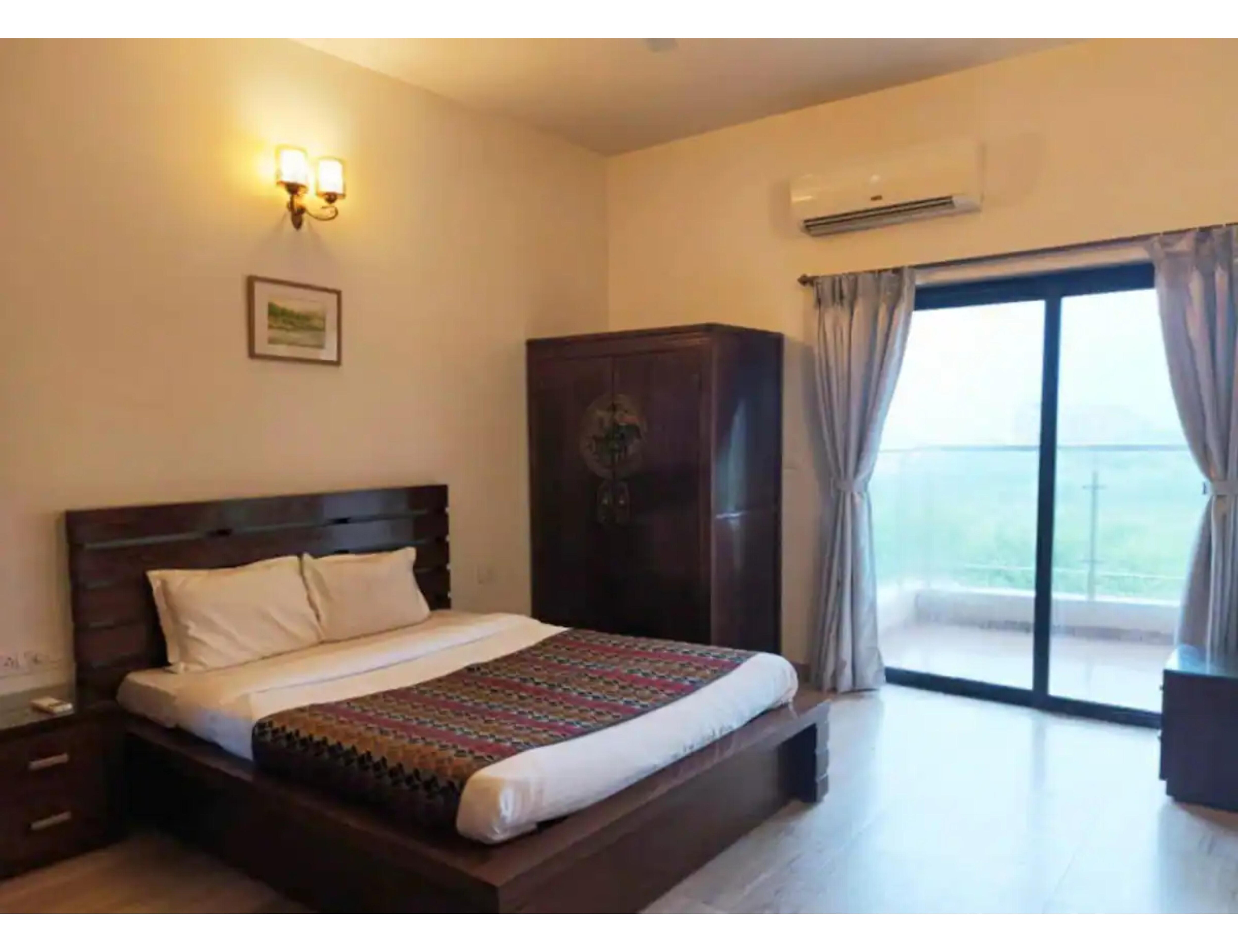 Casa Tjampuhan 2bhk sea facing apartment in Panjim - Tap to explore photos
