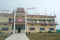HOTEL HIGHWAY PALACE, Datia