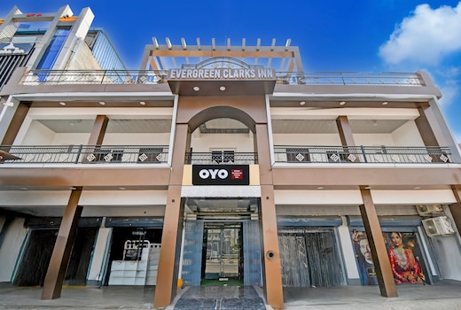 Hotel O EVER GREEN CLARKS INN