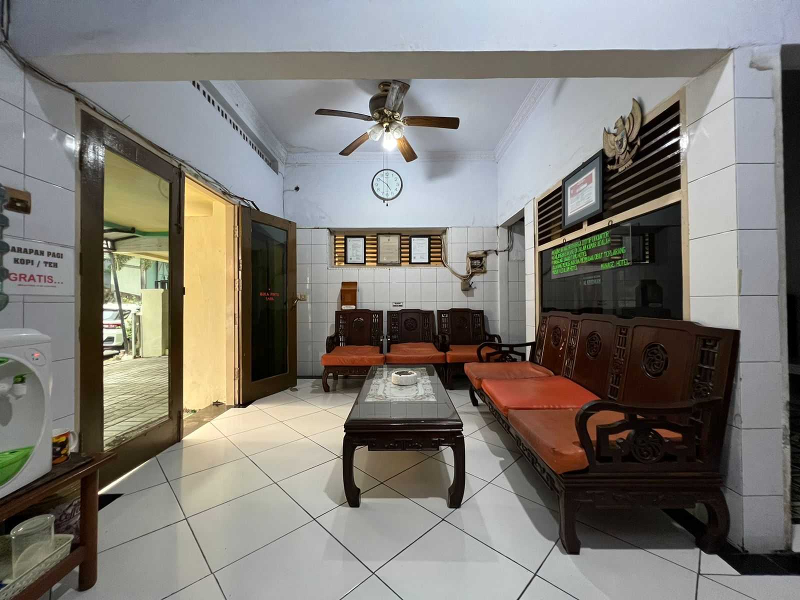 Hotel O Kost Gowa Near Gowa - Tap to explore photos
