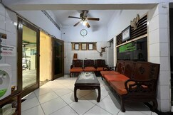 Hotel O Kost Gowa Near Gowa, Gowa