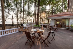 StayVista I Casa Del Mar 3 BHK Villa, Murud Janjira