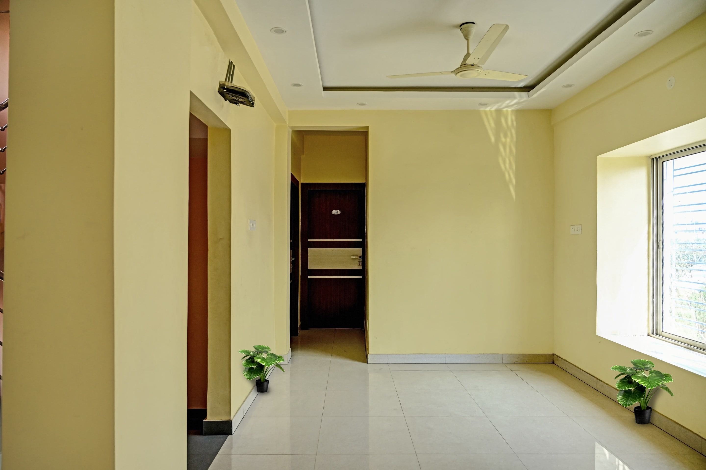 Collection O New Avro Hotel Near Eco Park - Tap to explore photos