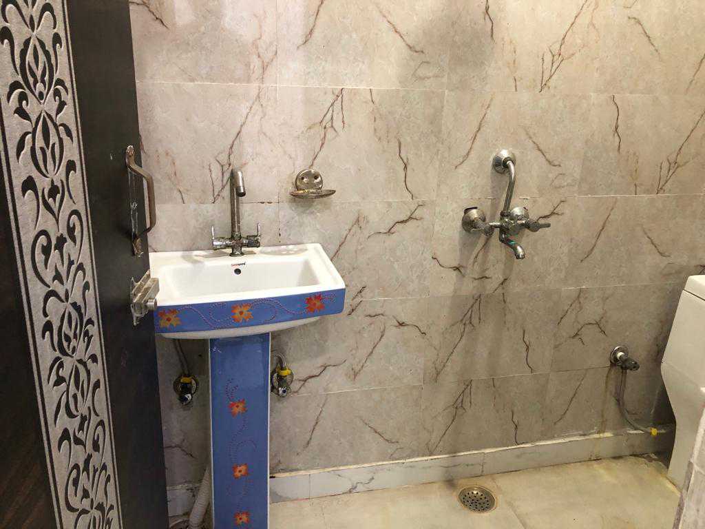 Varn Residency and hotels 2 - Tap to explore photos