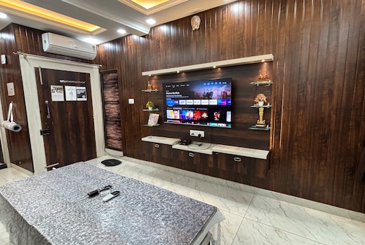 Kashi Homestay - Beautiful Entire 2BHK Apartment