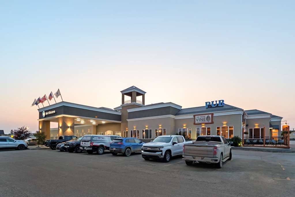 Best Western High Road Inn - Tap to explore photos