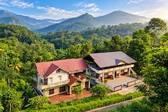 LUNA MUNNAR, Munnar