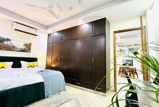 BluO Modern 3BHK Rohini - Lift , Parking , Balcony