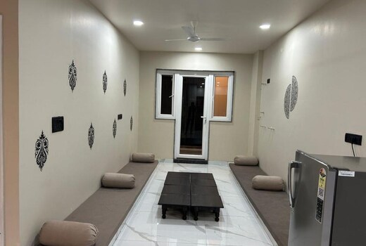 Hotel SKY MMD jaipur
