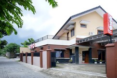 Hotel O near UGM formerly Bayang Brothers Guest House, Bantul