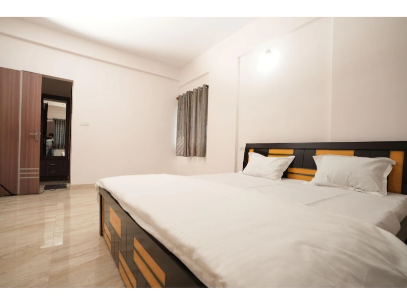 Srushti Serviced Apartment - Tap to explore photos
