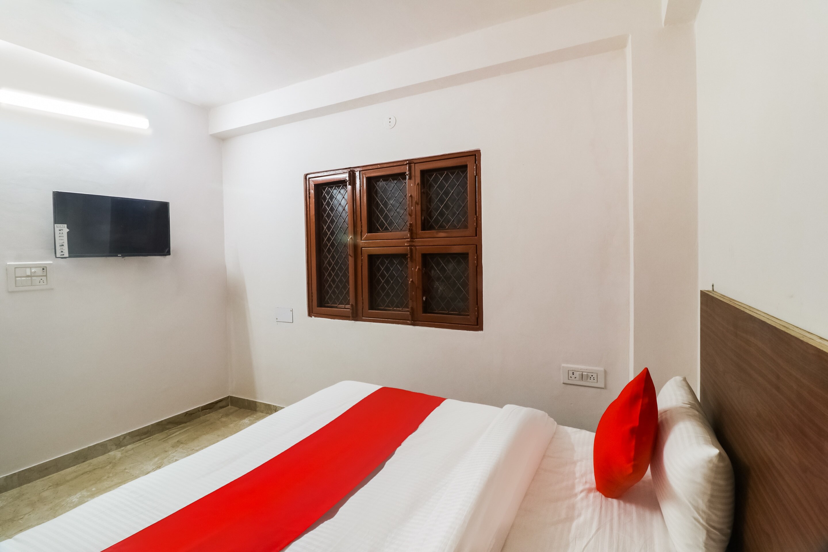 Hotel O Lovely Inn Near Akshardham - Tap to explore photos