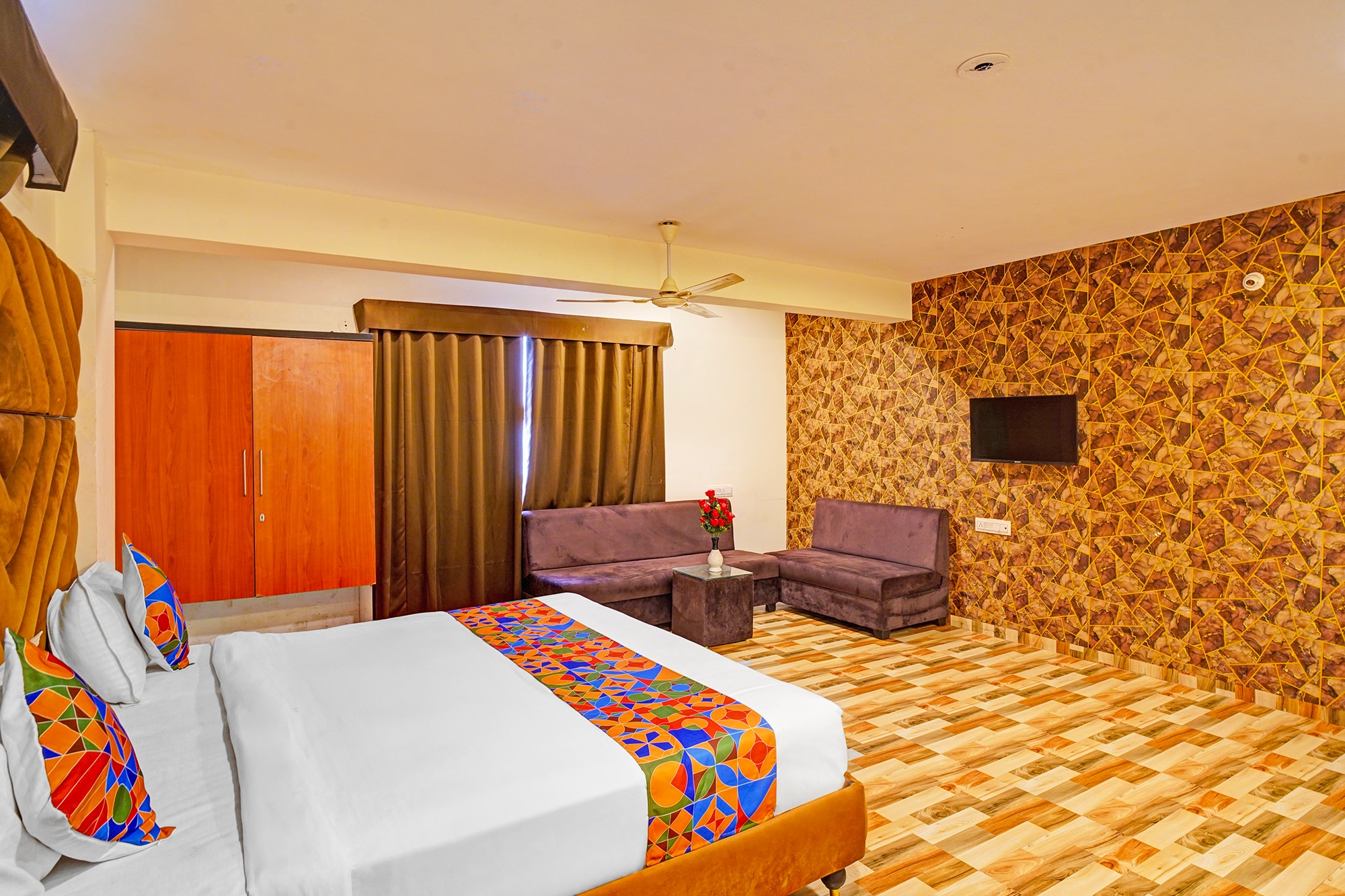 FabHotel New Krishna Palace - Tap to explore photos