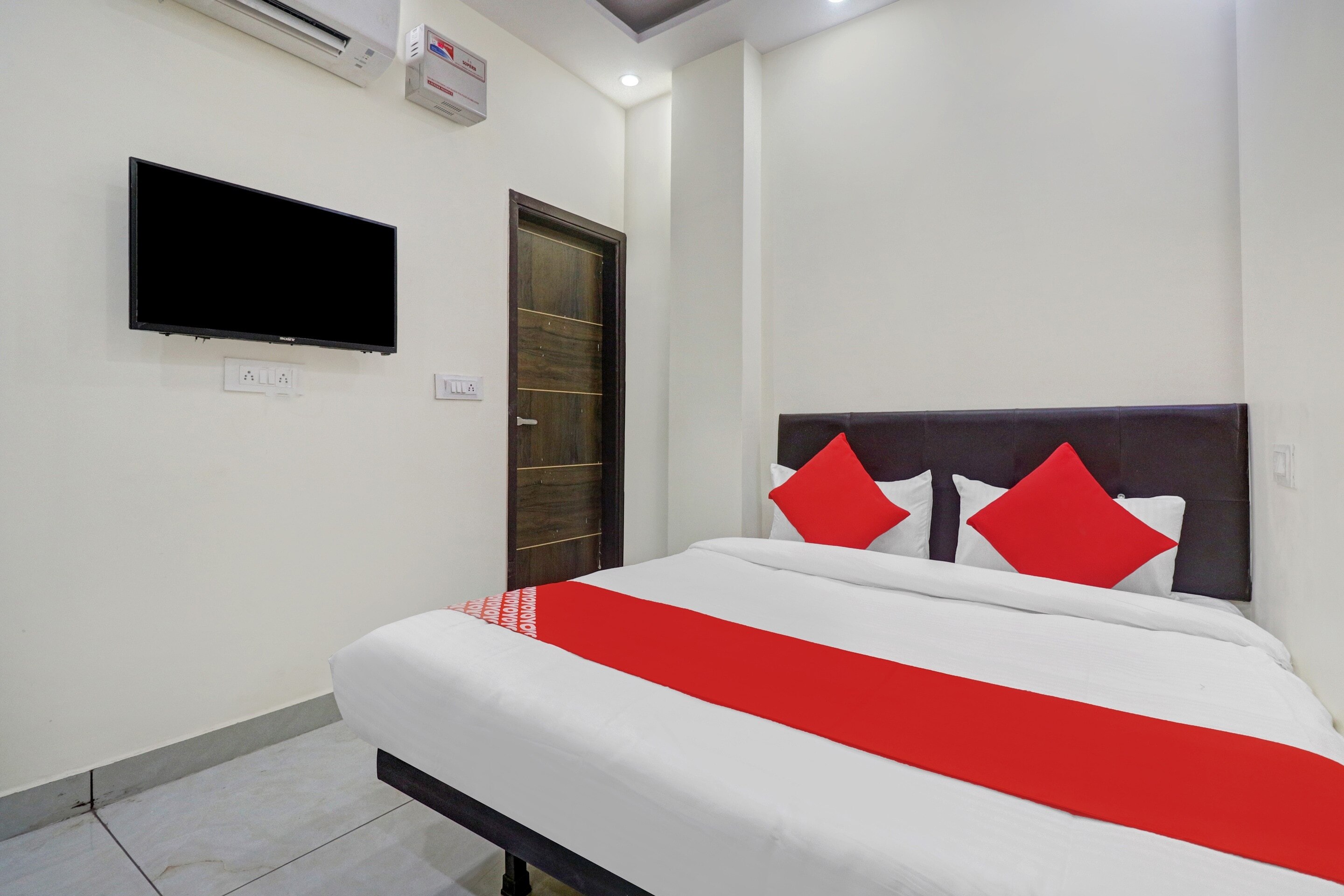Hotel O Rajdhani Residency - Tap to explore photos
