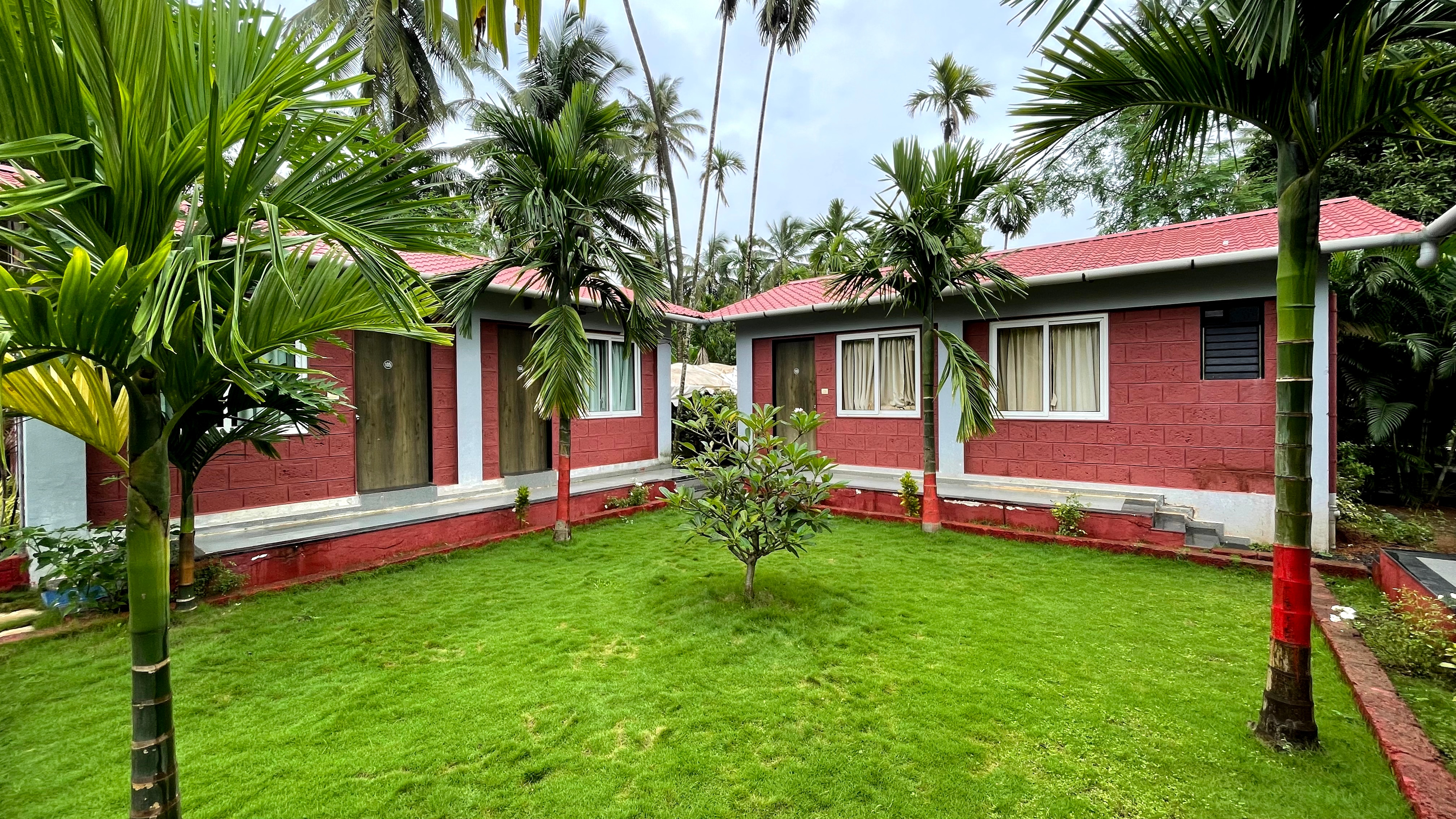 Lotus Holiday Resort, Diveagar