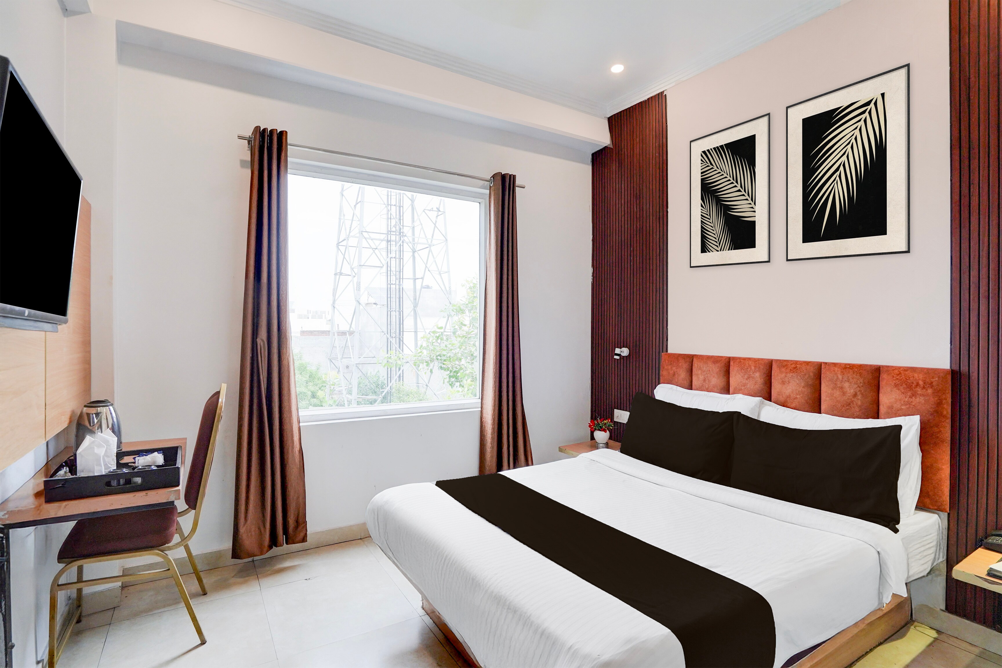 Townhouse Oak Arvindo Park Indira Nagar Formerly Rama Inn - Tap to explore photos