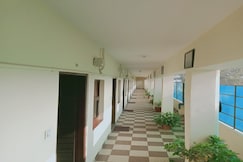 Grand Guest House, Moga