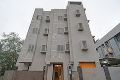 Super Townhouse Hotel All In One Near City Centre Salt Lake, Kolkata