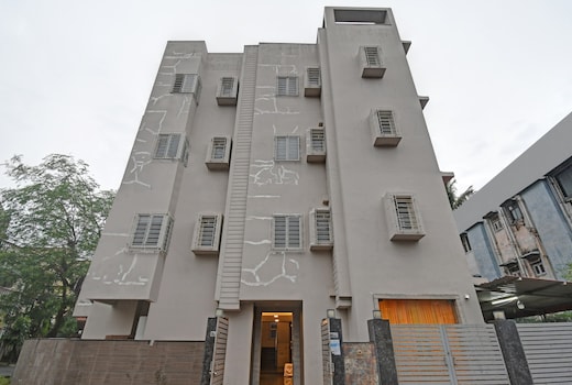Super Townhouse Hotel All In One Near City Centre Salt Lake