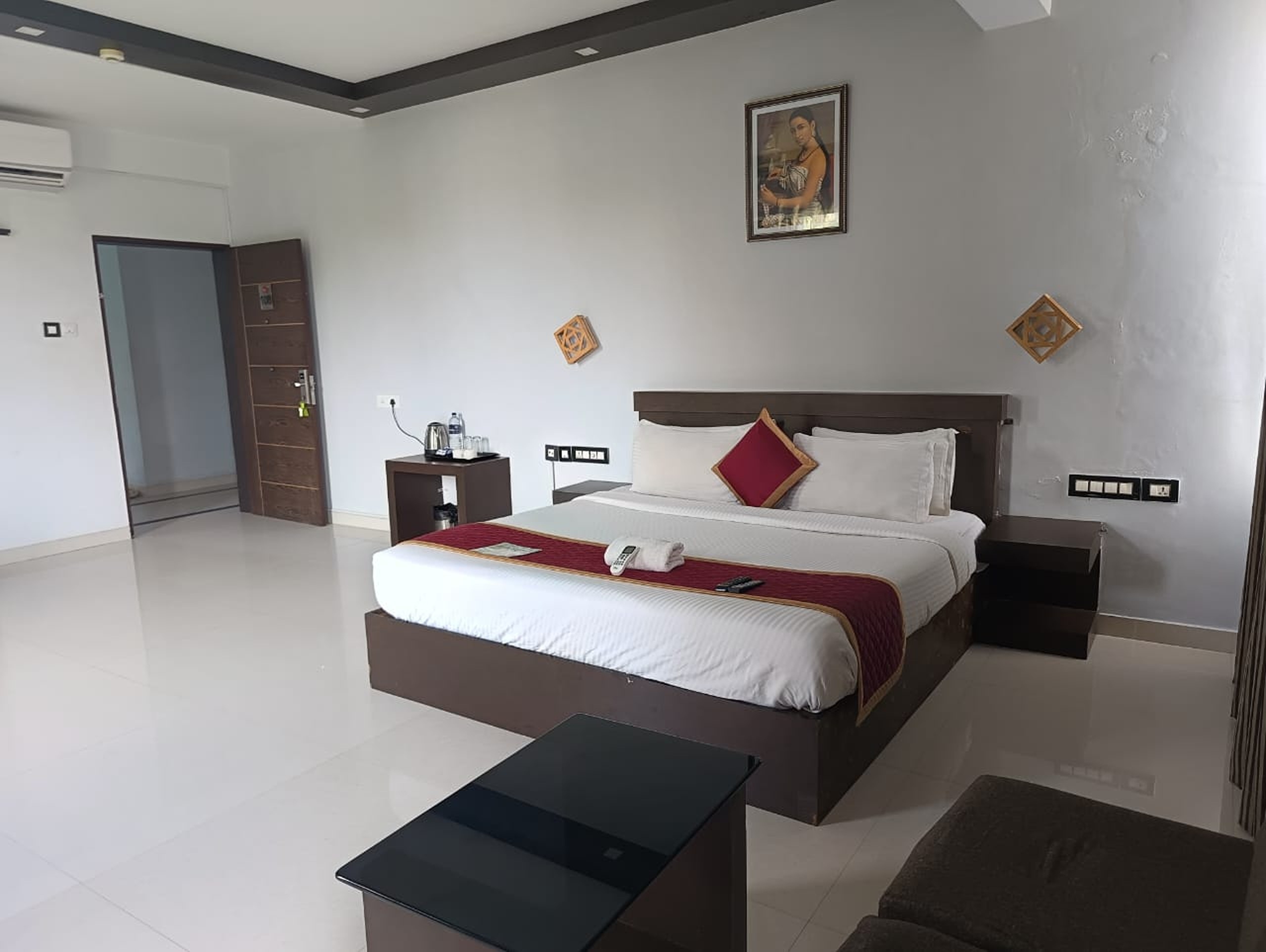 Leela Backwaters Inn - Tap to explore photos