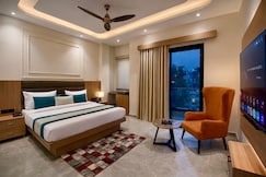 The Embassy Inn - Near Indoor Stadium & Sector 11, Noida