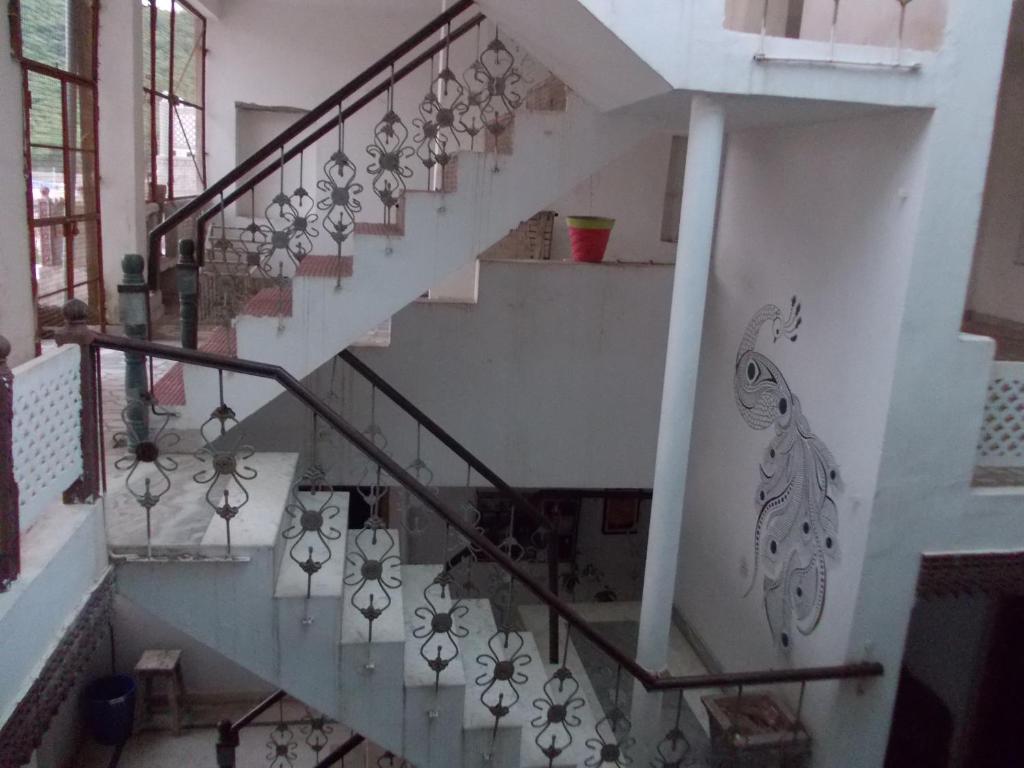 Rajmahal Bed & Breakfast - Tap to explore photos