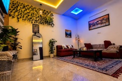 Cozy Modern 2BHK YASHOBHUMI AIRPORT MAX MANIPAL, Delhi