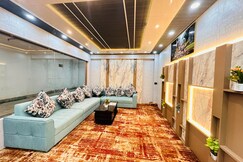 Hotel Manjit, Falakata