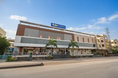 FabHotel SRS Grand - Nr Mahindra University, Gandi Maisamma, Narsapur
