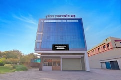 Super Townhouse Skyboat XLO Point, Nashik