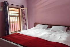 GAWADE NIWAS, Vengurla