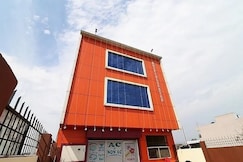 BLUE STAR HOTEL AND RESTAURENTS, Una