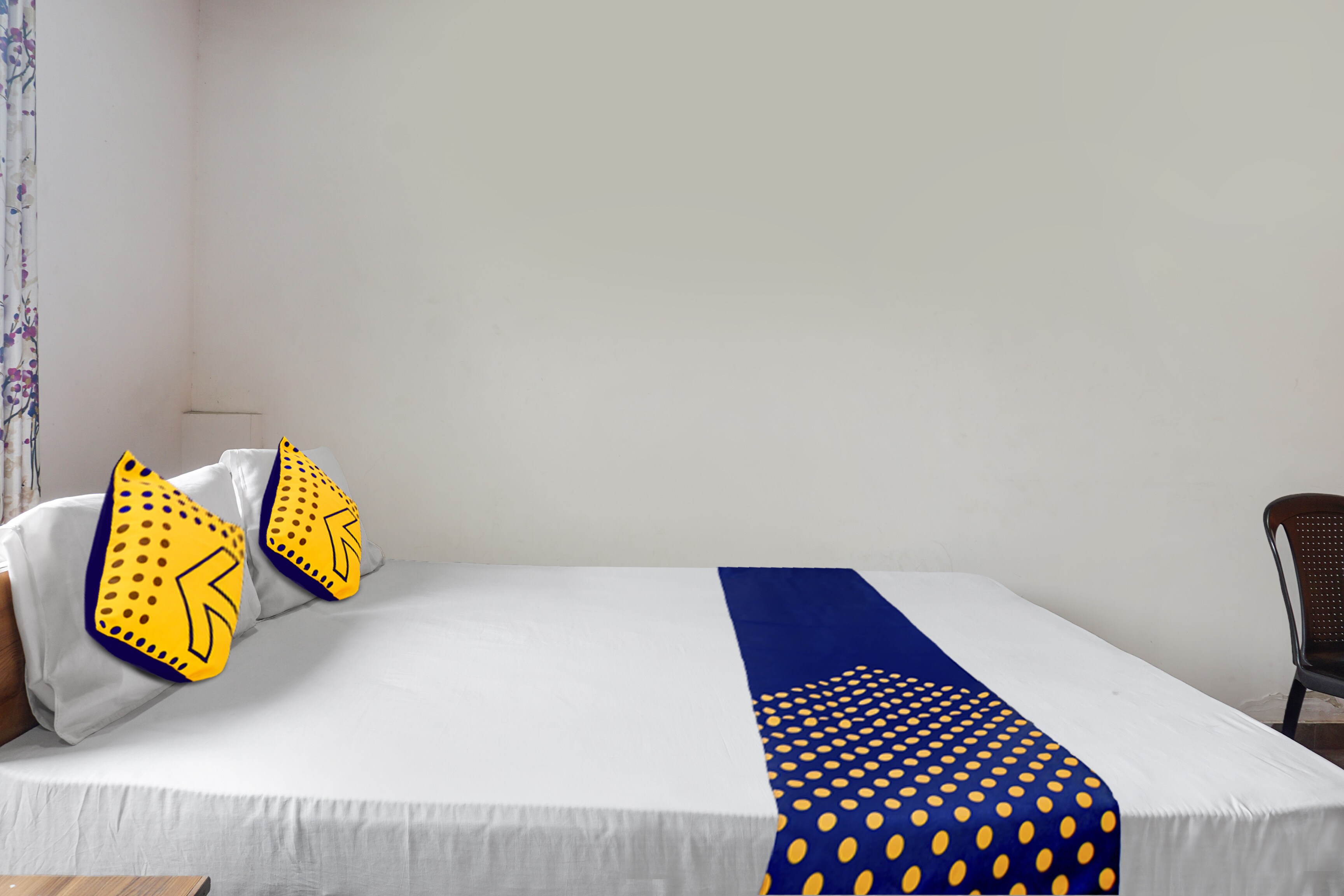 Hotel O Malhar Lodge - Tap to explore photos