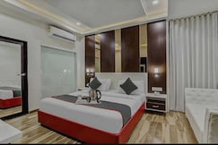Hotel O Raas Near Peera garhi Metro Station, Delhi