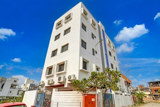 Super Hotel O YUVA INN