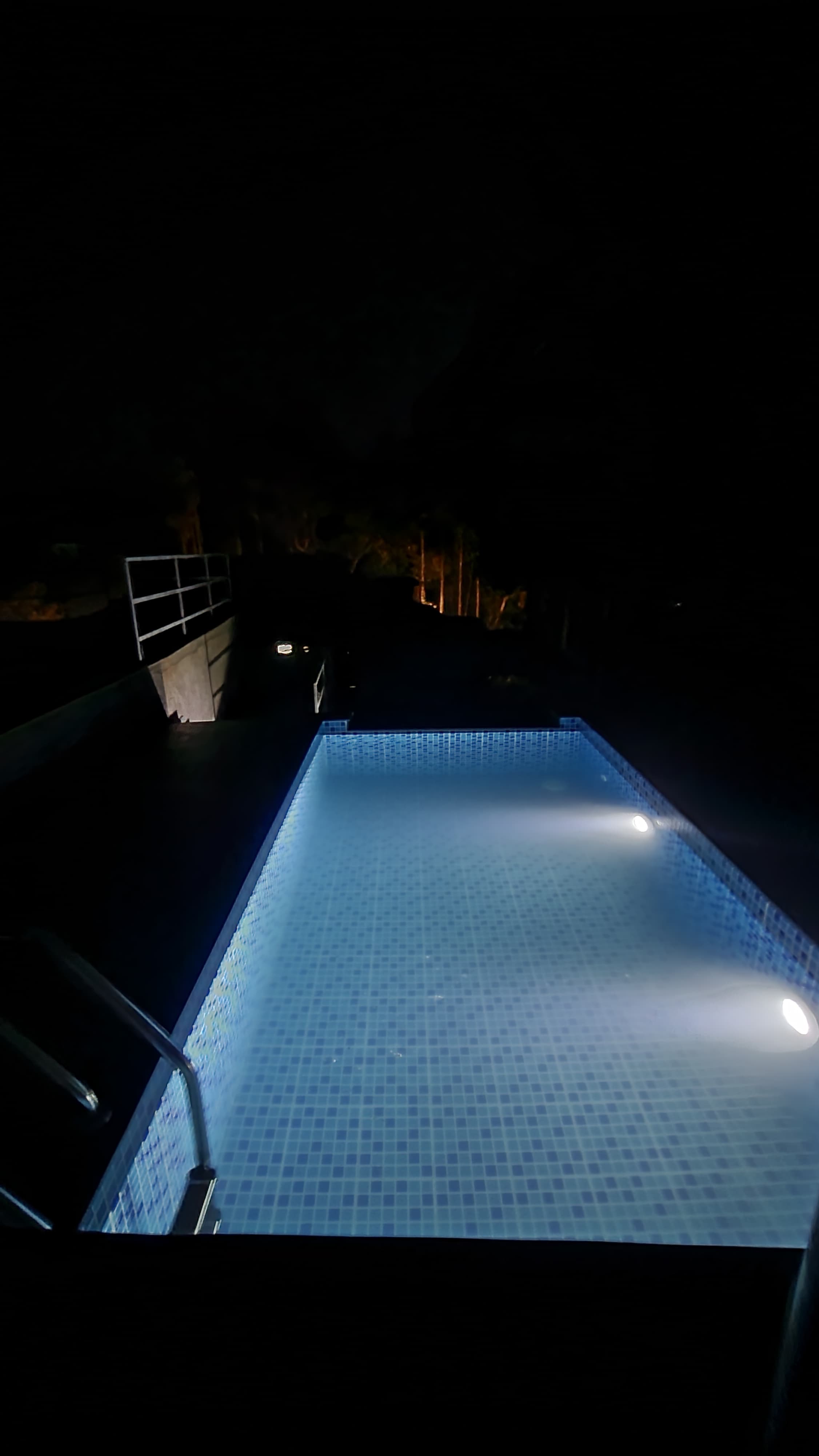 XPLOR - HUMBLE PRIVATE POOL VILLA - Tap to explore photos
