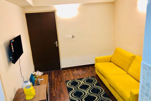 Vistara Classic En Suite Studio Noida Apartment Price Address Reviews