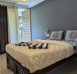 Deluxe Bedroom