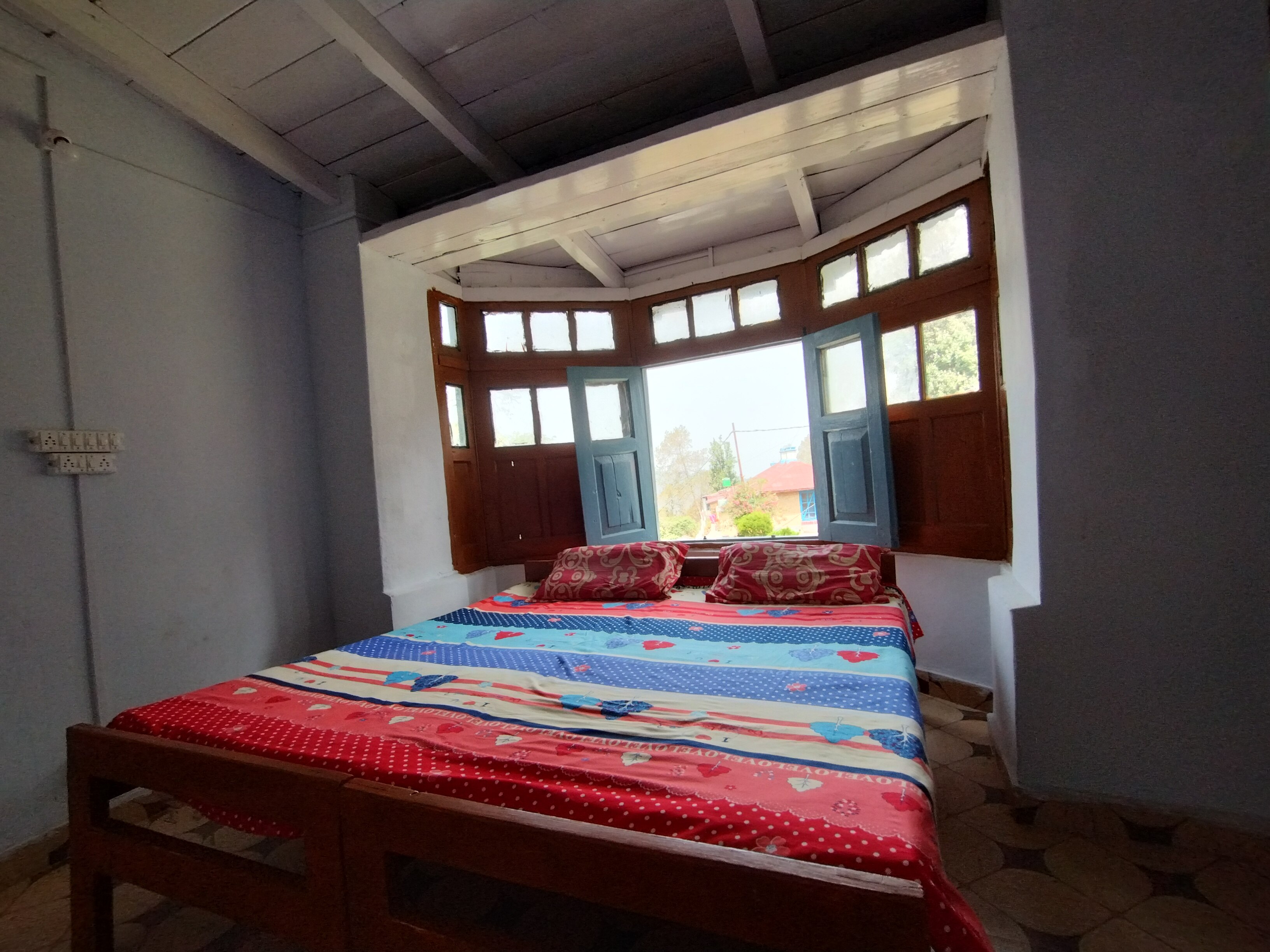 Shri Bhawan Homestay - Tap to explore photos