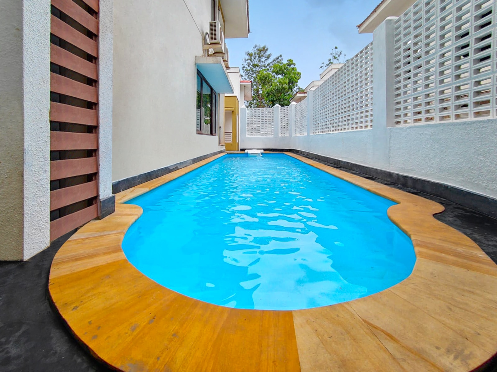 V are Family | Solace Estate 6 BHK Villa - Tap to explore photos
