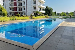 04 - 2Bedroom Pool view, Gym, Sauna, Jacuzzi near Beach North Goa, Belgaum