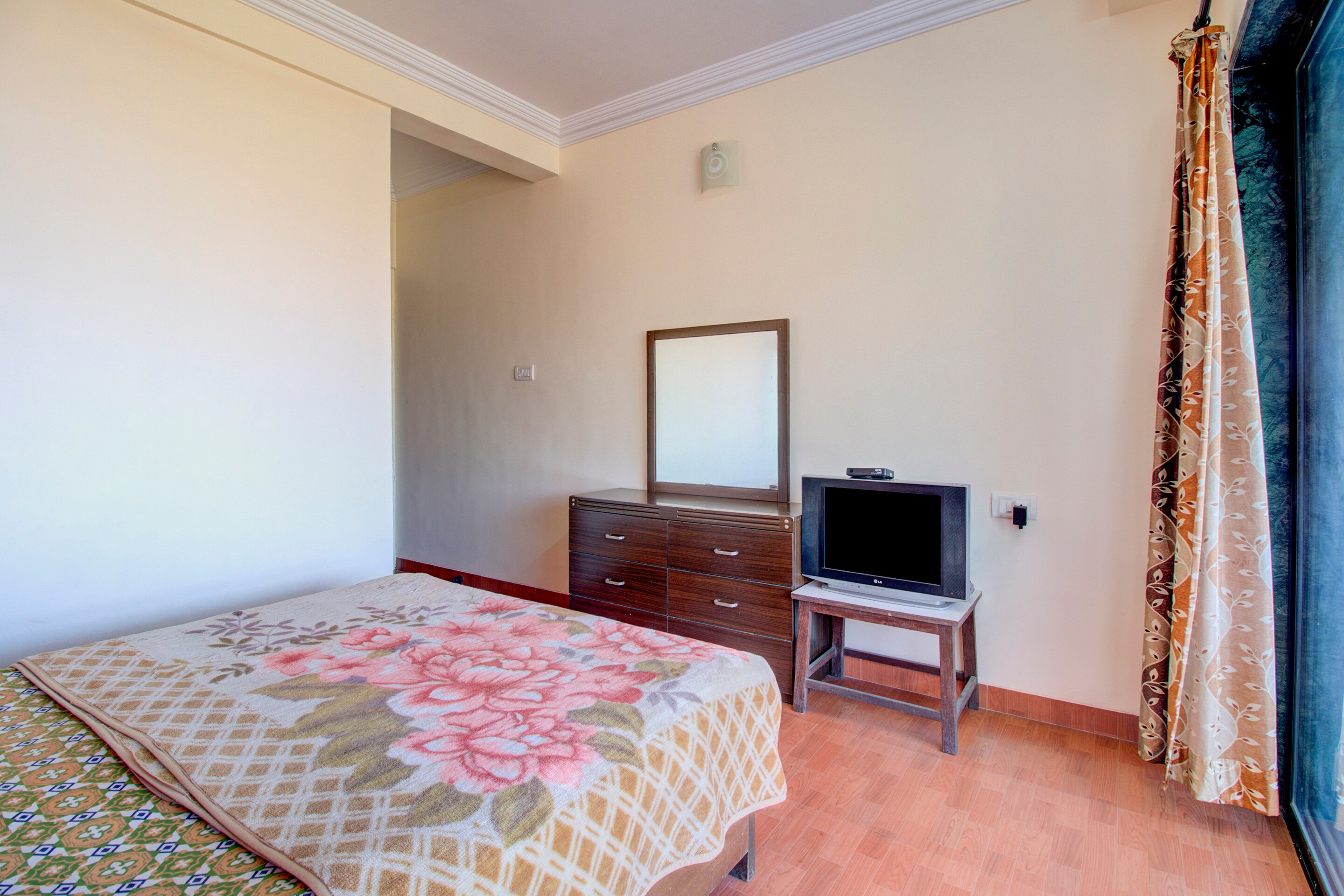 Kombda bidi Bungalow No. 4-4 BHK Luxury Villa - Tap to explore photos