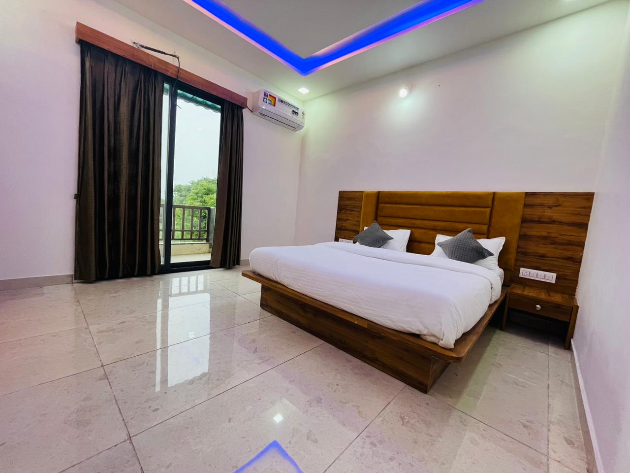 New Royal Orbit Hotel And Restaurant - Tap to explore photos